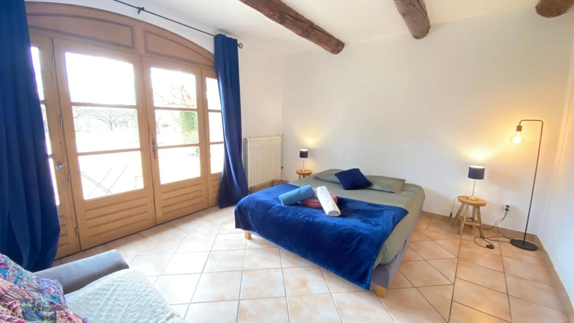 30M2 Suite In 18Th-Century Provencal Farmhouse Althen-des-Paluds
